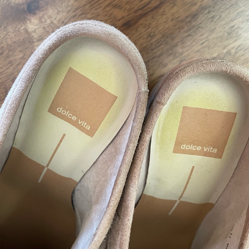 Dolce Vita Women's Tan Suede Mules - Picture 4 of 9